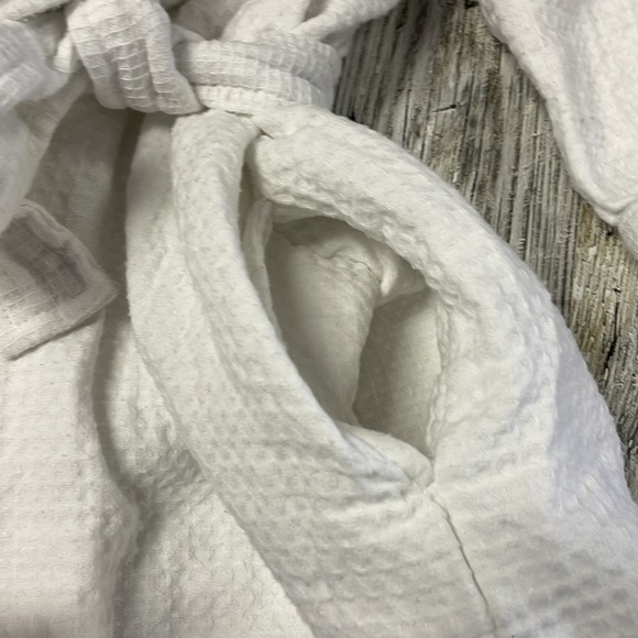 Spa Essentials Sleep sense white cotton waffle weave robe - Picture 5 of 6